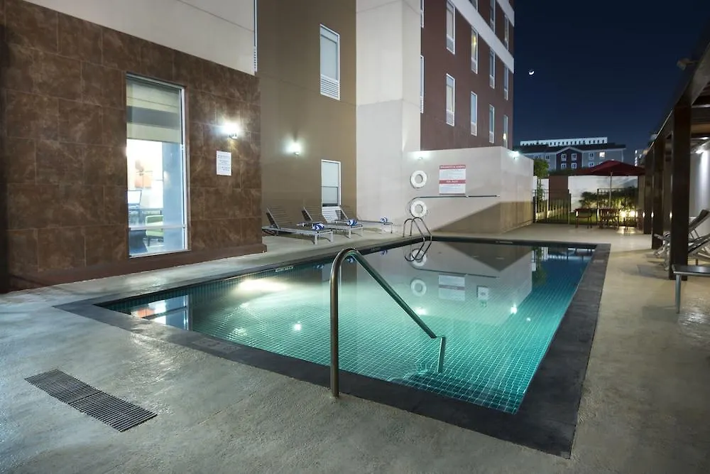 Homewood Suites By Hilton Querétaro 3*,
